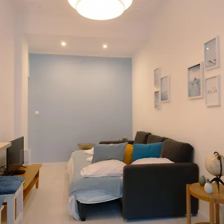 Apartment 2br With Large Private Terrace | By Airnest *