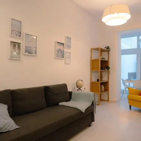 2br With Large Private Terrace | By Airnest Appartement Lissabon