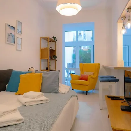 2br With Large Private Terrace | By Airnest